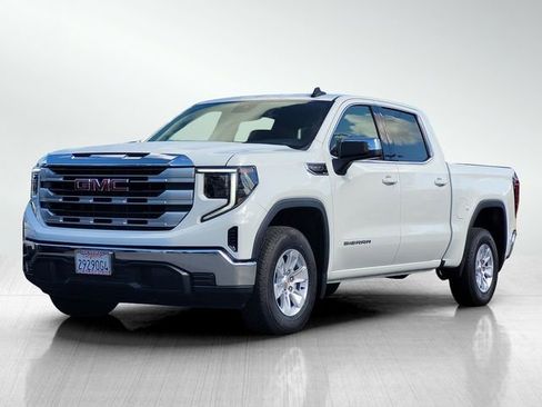 Used 2025 GMC Sierra 1500 SLE w/ Preferred Package image 9