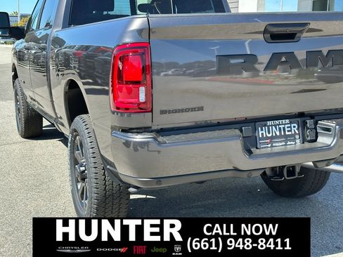 New 2026 RAM 2500 Big Horn AWD/4WD image 15