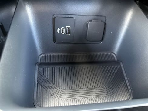 New 2026 Ford Explorer Platinum image 32