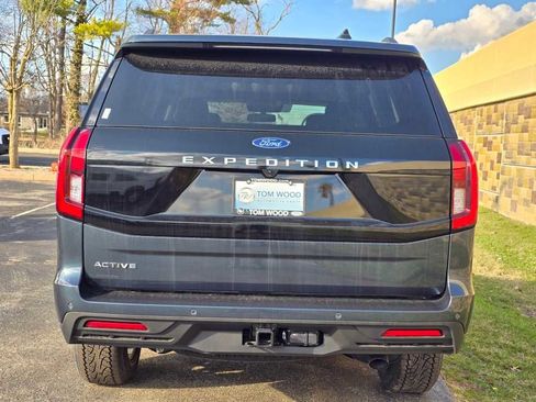 New 2026 Ford Expedition Active image 11