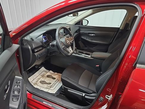 Used 2020 Nissan Sentra SV image 28