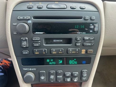 Used 2000 Cadillac Eldorado Touring image 22