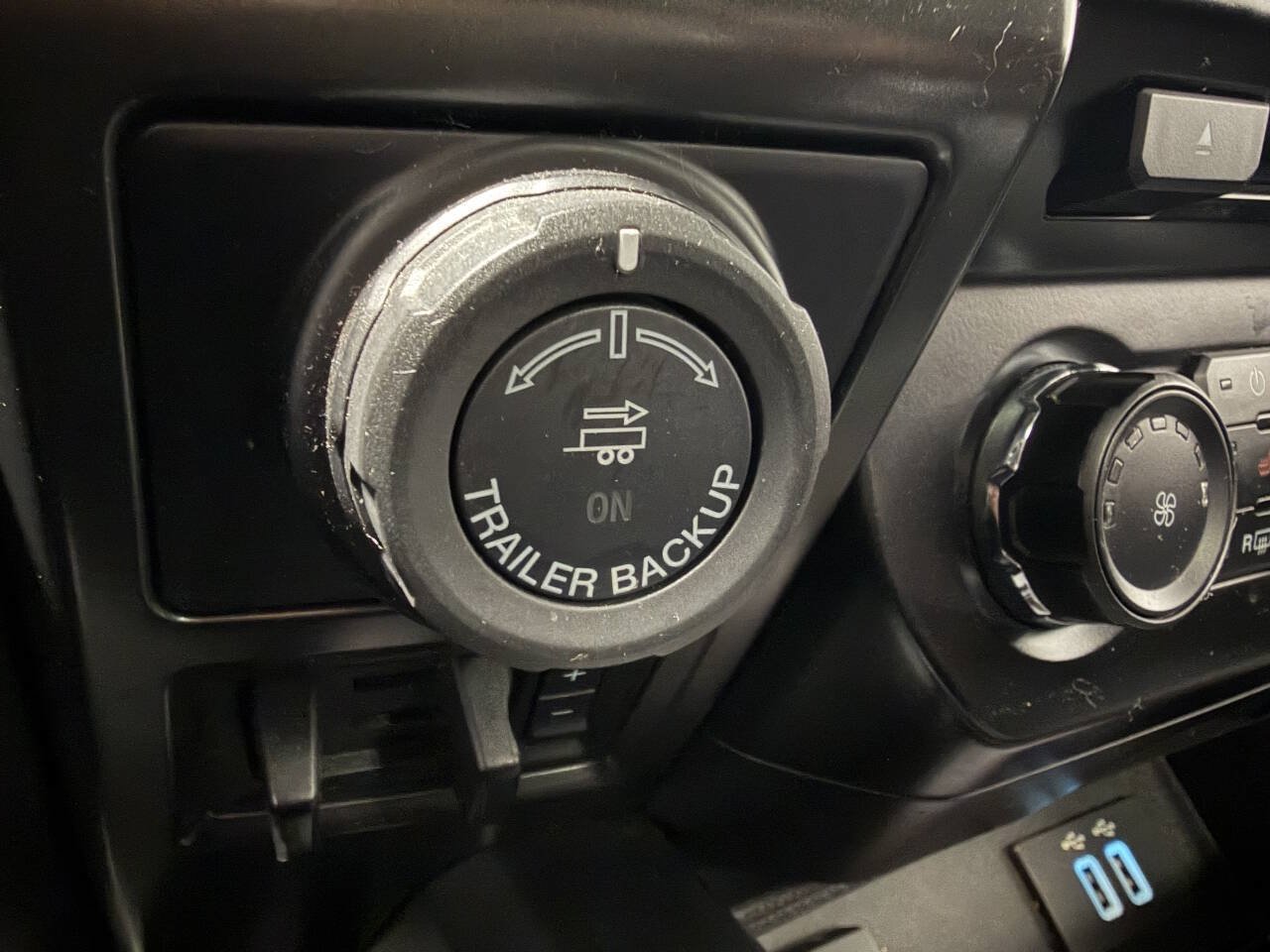 Used 2016 Ford F150 XLT w/ Equipment Group 302A Luxury AWD/4WD image 35