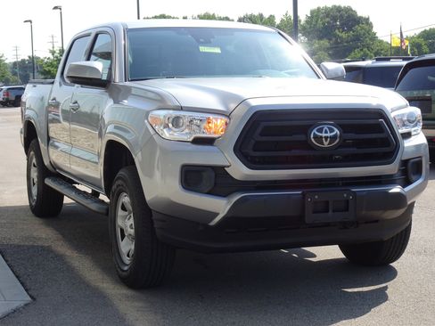 Used 2020 Toyota Tacoma SR AWD/4WD image 6