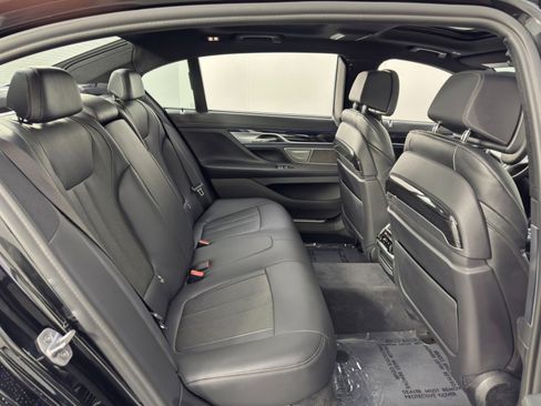 Used 2020 BMW 750i xDrive 750i xDrive w/ Executive Package image 44