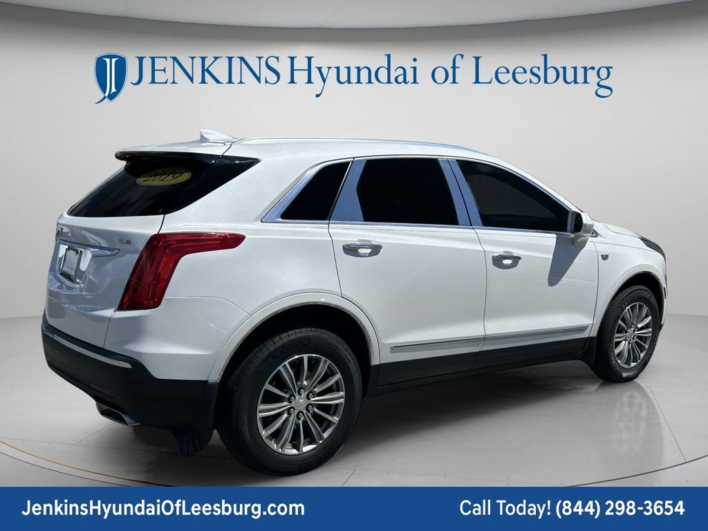 Used 2019 Cadillac XT5 Luxury FWD image 5