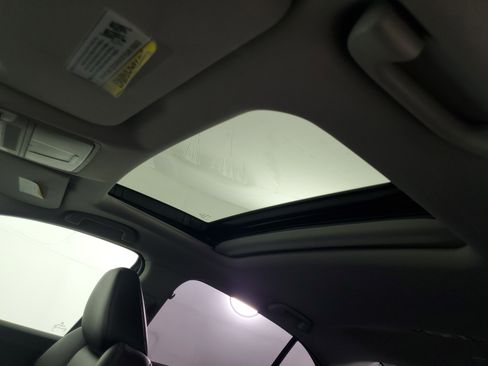 Used 2016 Acura TLX image 32