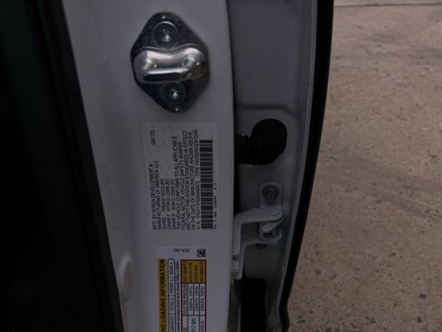 Used 2025 Honda Accord SE image 37