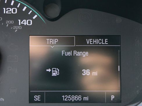 Used 2018 Chevrolet Trax LT w/ LT Convenience Package AWD/4WD image 24