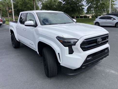 Certified 2025 Toyota Tacoma SR5 RWD image 7