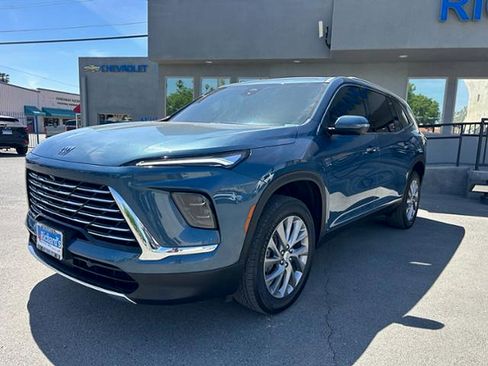 Used 2025 Buick Enclave Preferred FWD image 7