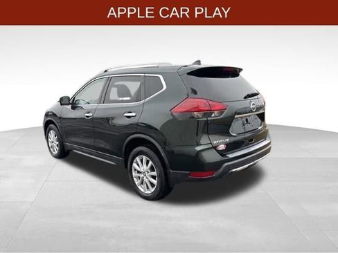 Used 2018 Nissan Rogue SV w/ Premium Package image 5