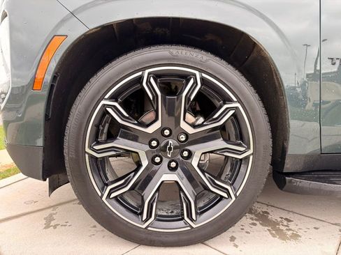 Used 2025 Chevrolet Tahoe RST w/ RST Capability Package image 18