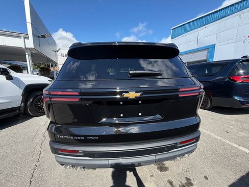 New 2027 Chevrolet Traverse LT w/ Sun and Wheel Package AWD/4WD image 4
