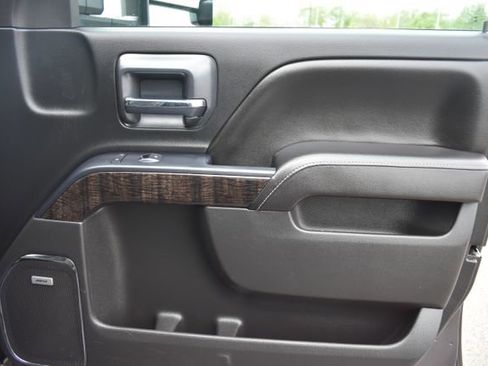 Used 2015 GMC Sierra 2500 Denali AWD/4WD image 42
