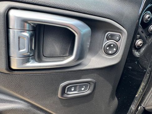 Used 2026 Jeep Gladiator Mojave AWD/4WD image 13