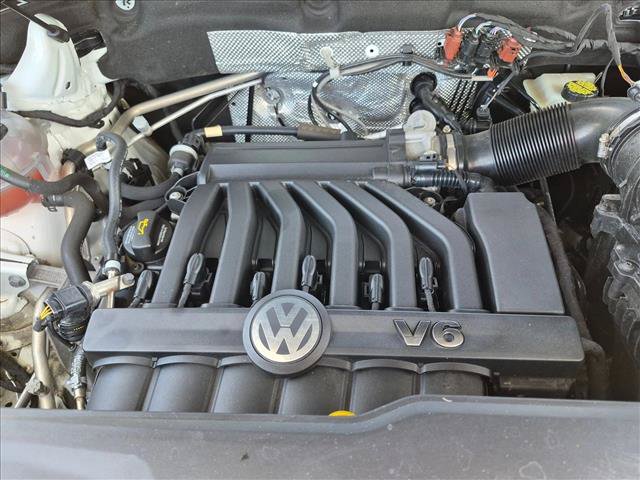 Used 2022 Volkswagen Atlas Cross Sport SE FWD image 22