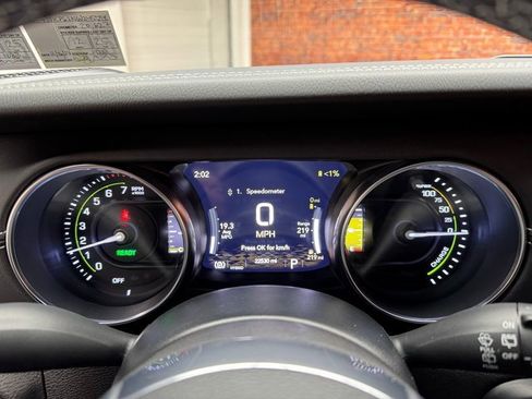 Used 2022 Jeep Wrangler Unlimited Sahara w/ Cold Weather Group image 15