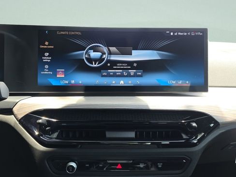 New 2026 BMW 330i Sedan w/ Premium Package RWD image 18