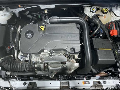 Used 2024 Chevrolet Malibu LT image 9