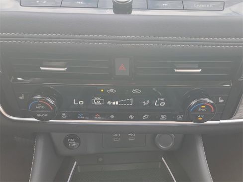 New 2026 Nissan Rogue Platinum w/ Platinum Premium Package image 19