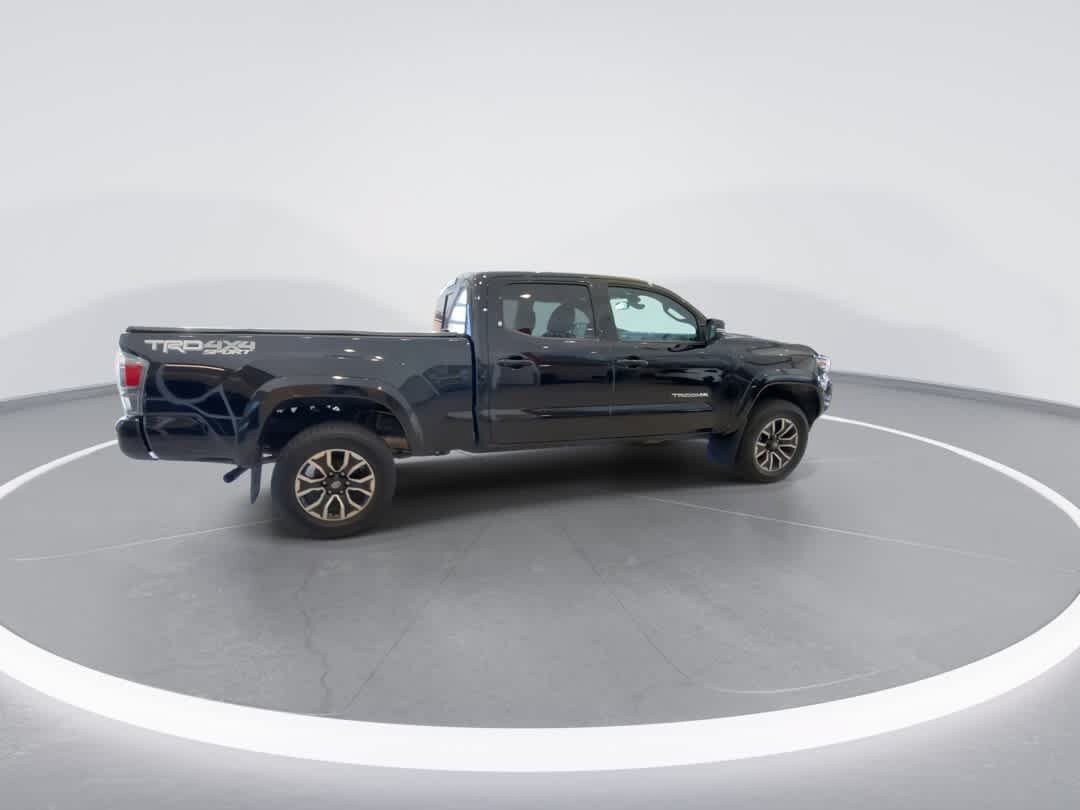 Used 2021 Toyota Tacoma SR5 AWD/4WD image 9
