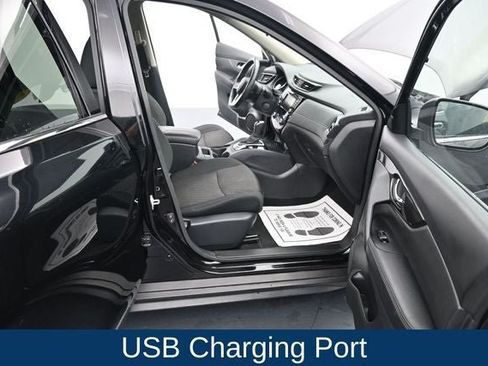 Used 2020 Nissan Rogue SV w/ Premium Package AWD/4WD image 14