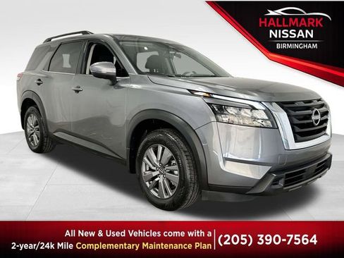 Used 2025 Nissan Pathfinder SV w/ SV Premium Package FWD image 1