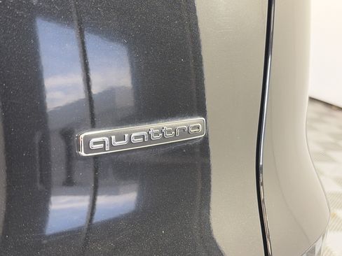 Used 2025 Audi Q5 Premium Plus w/ Premium Plus AWD/4WD image 17