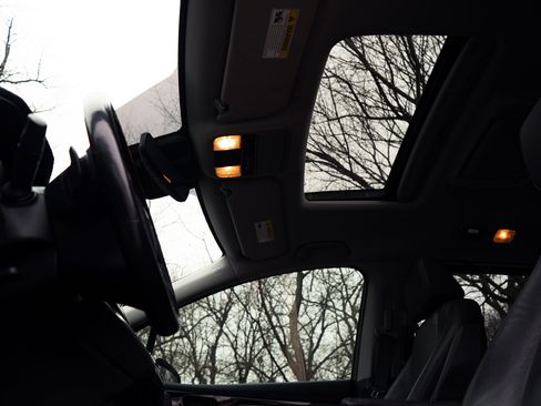 Used 2018 Honda Odyssey Elite image 35