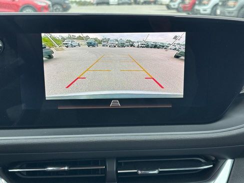 Used 2025 Buick Envista Preferred w/ Convenience I Package image 21