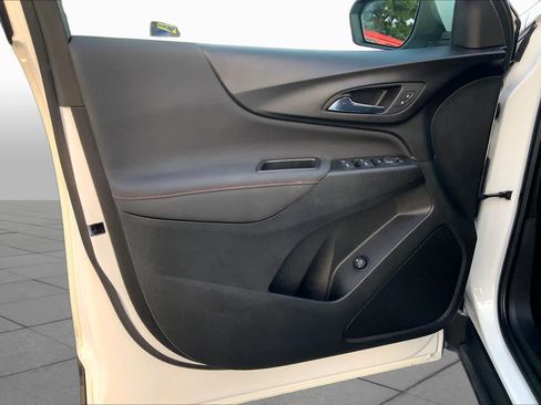 Used 2022 Chevrolet Equinox RS w/ LPO, Floor Liner Package FWD image 20