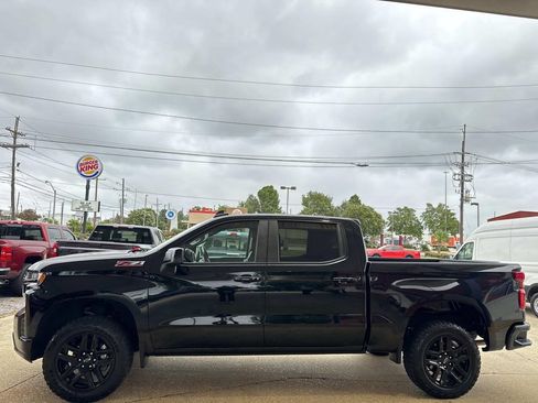 Used 2021 Chevrolet Silverado 1500 LT Trail Boss w/ Convenience Package II AWD/4WD image 4