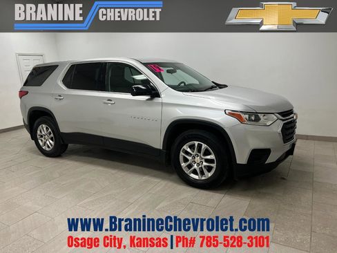 Used 2019 Chevrolet Traverse LS image 1