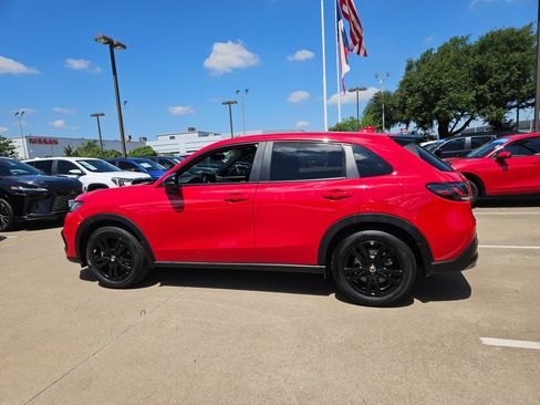 Certified 2026 Honda HR-V Sport image 8