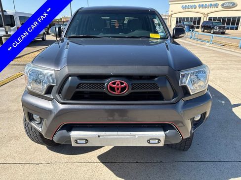 Used 2015 Toyota Tacoma PreRunner w/ SR5 Package RWD image 2