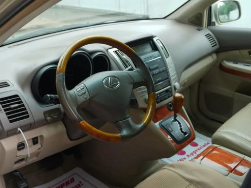 Used 2004 Lexus RX 330 w/ Premium Pkg FWD image 8