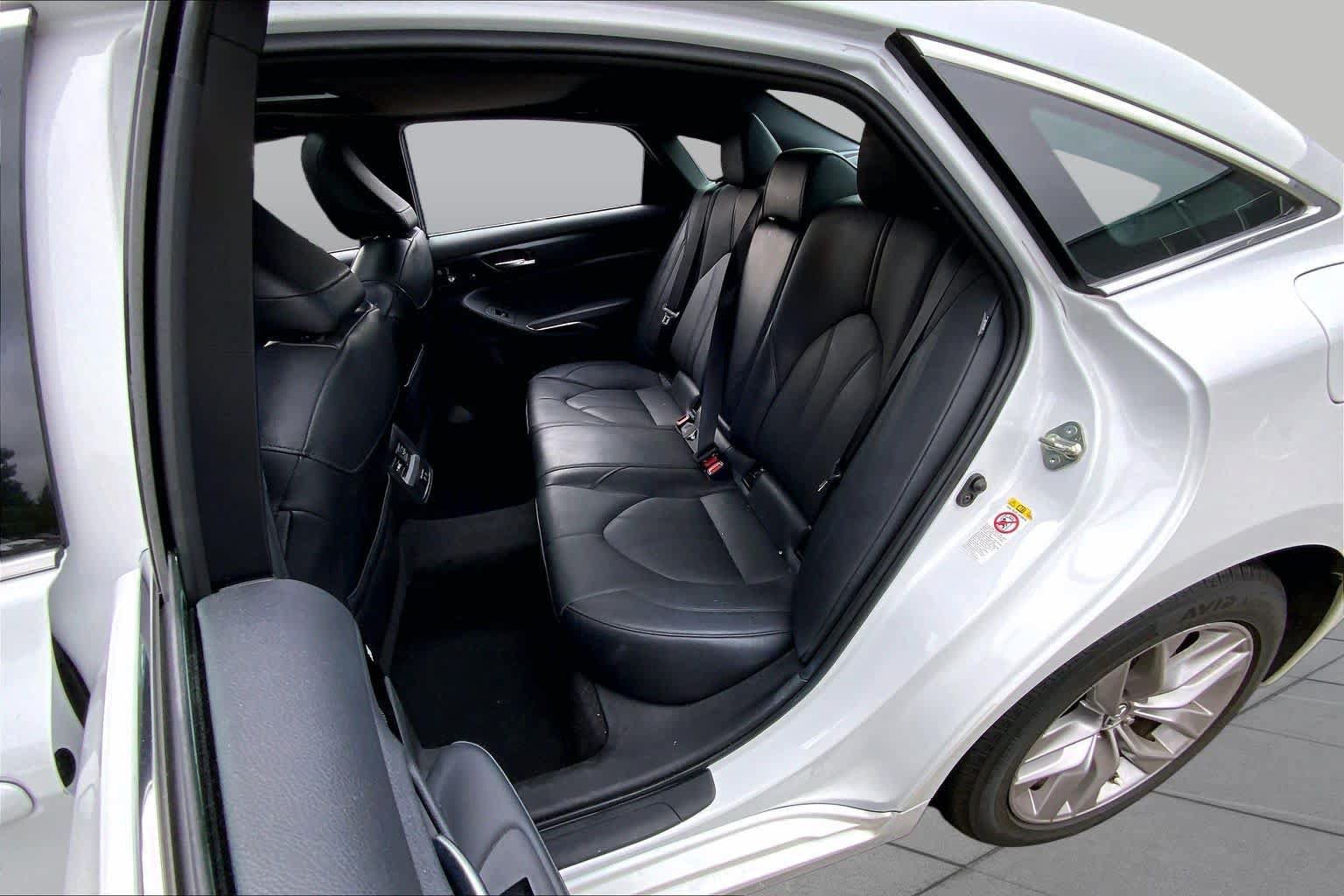 Used 2019 Toyota Avalon XLE w/ Moonroof Package FWD image 21