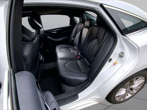 Used 2019 Toyota Avalon XLE w/ Moonroof Package FWD image 21