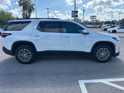 Used 2023 Chevrolet Traverse LT FWD image 4