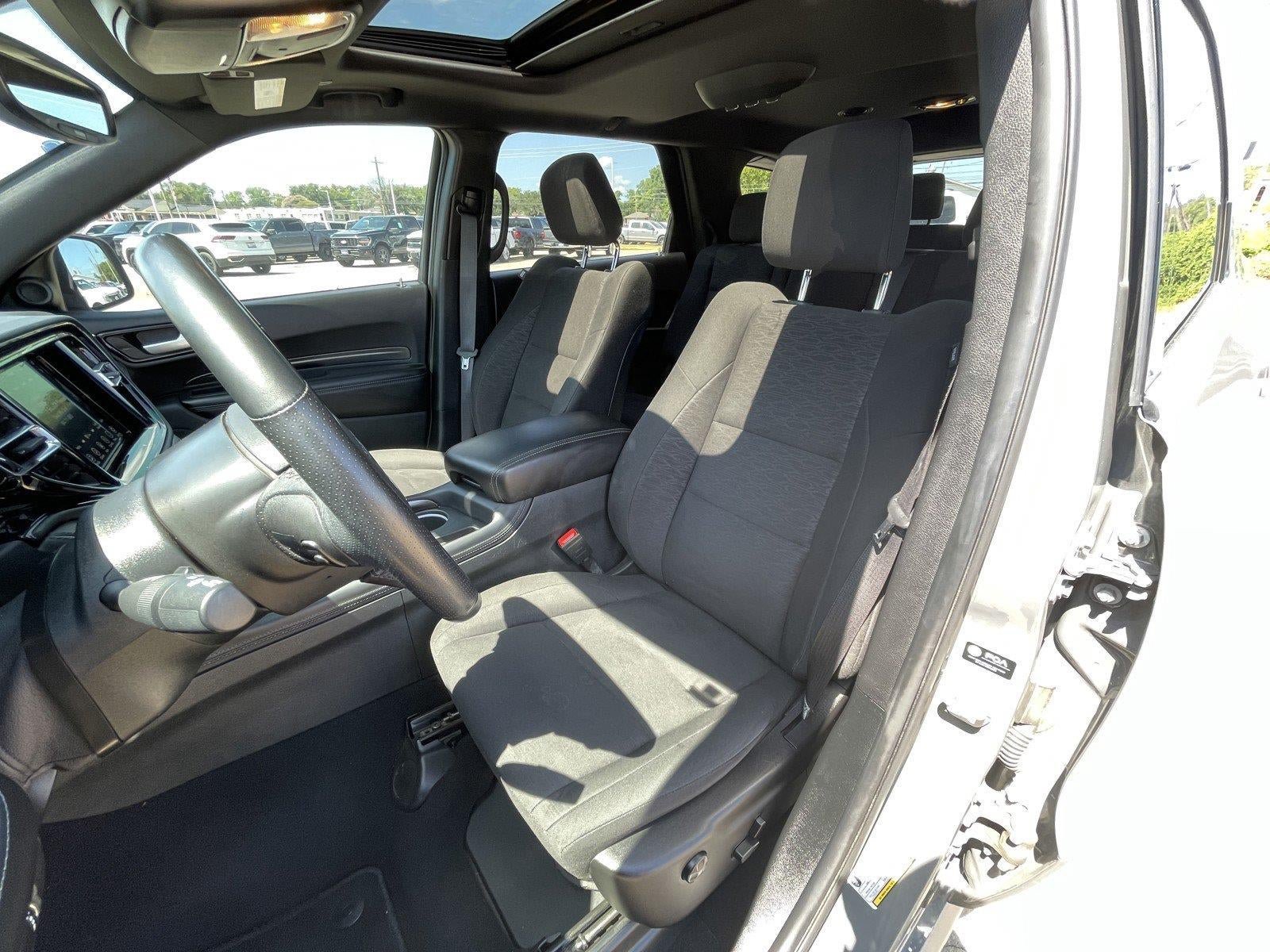 Used 2024 Dodge Durango SXT w/ SXT Blacktop Group AWD/4WD image 9