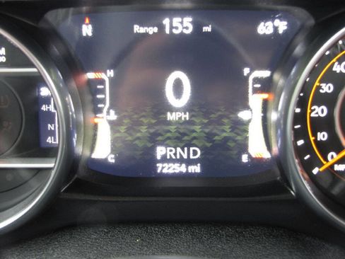 Used 2021 Jeep Wrangler Unlimited Sahara image 44