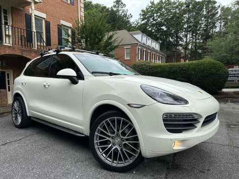 Used 2011 Porsche Cayenne S AWD/4WD image 5