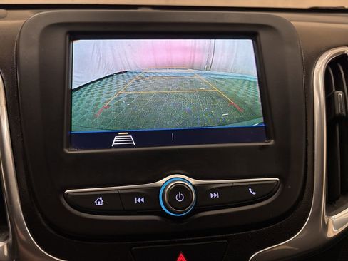 Used 2020 Chevrolet Equinox LT image 19