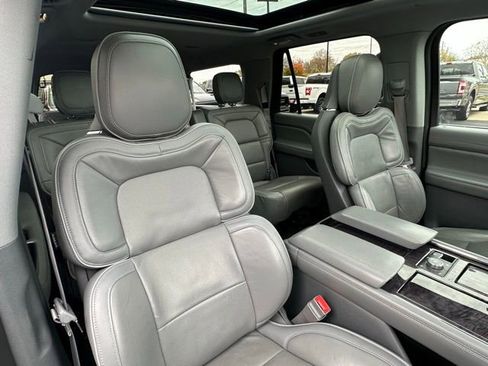 Used 2019 Lincoln Navigator L Reserve image 33