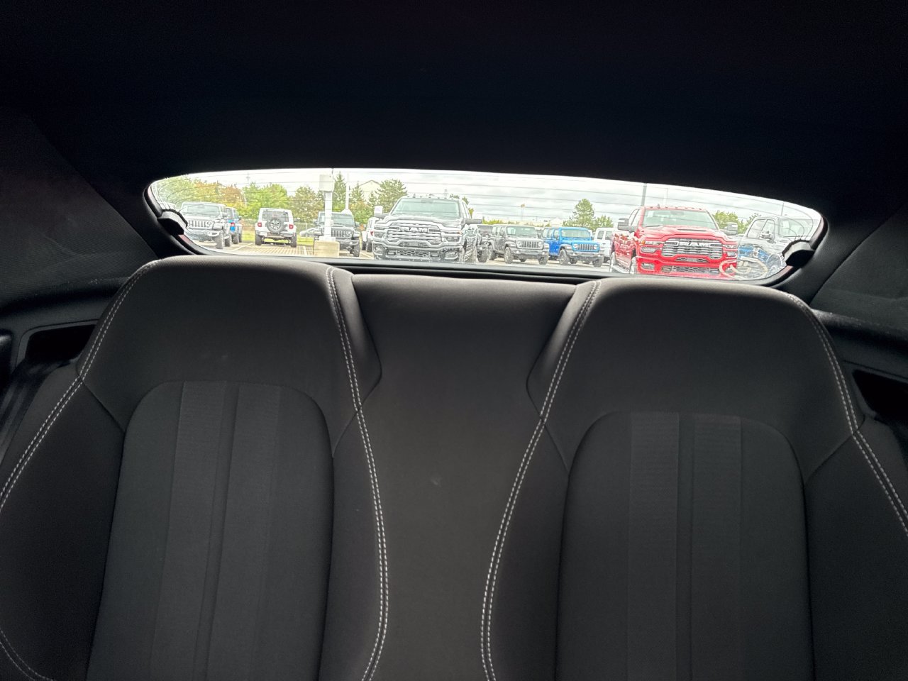 Used 2022 Ford Mustang Convertible RWD image 23
