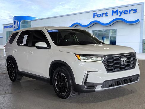 Certified 2025 Honda Pilot EX-L image 1