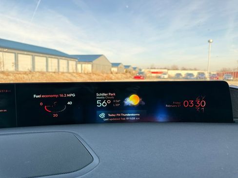 Used 2025 Lincoln Navigator Reserve image 4