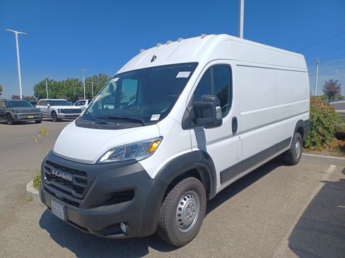Used 2025 RAM ProMaster 2500 w/ Convenience Group FWD image 1