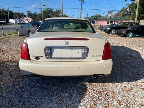 Used 2002 Cadillac De Ville w/ Comfort/Convenience Pkg image 6